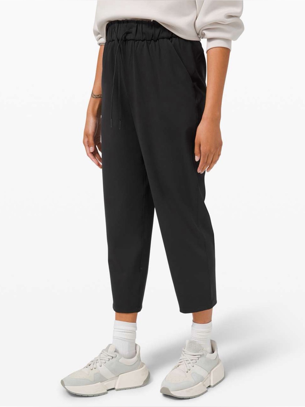 Lululemon Keep Moving Crop High Rise in Black